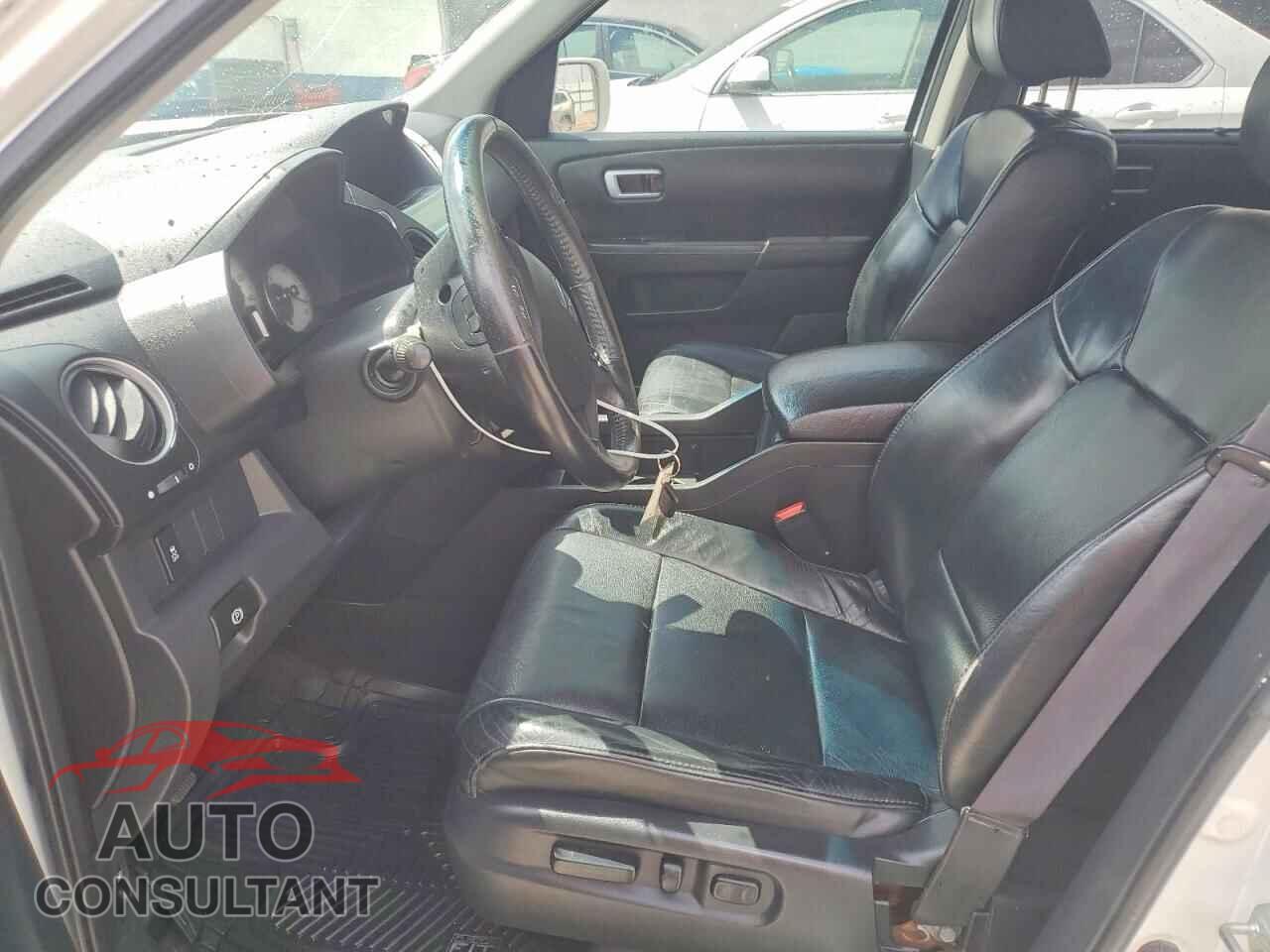 HONDA PILOT 2011 - 5FNYF4H91BB066475