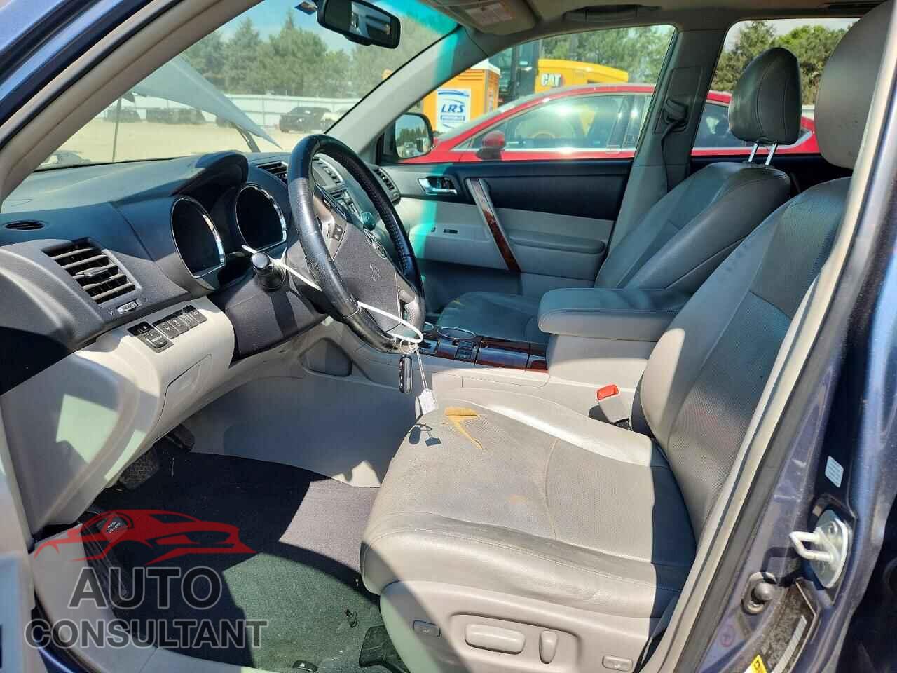 TOYOTA HIGHLANDER 2013 - 5TDDK3EH3DS236494