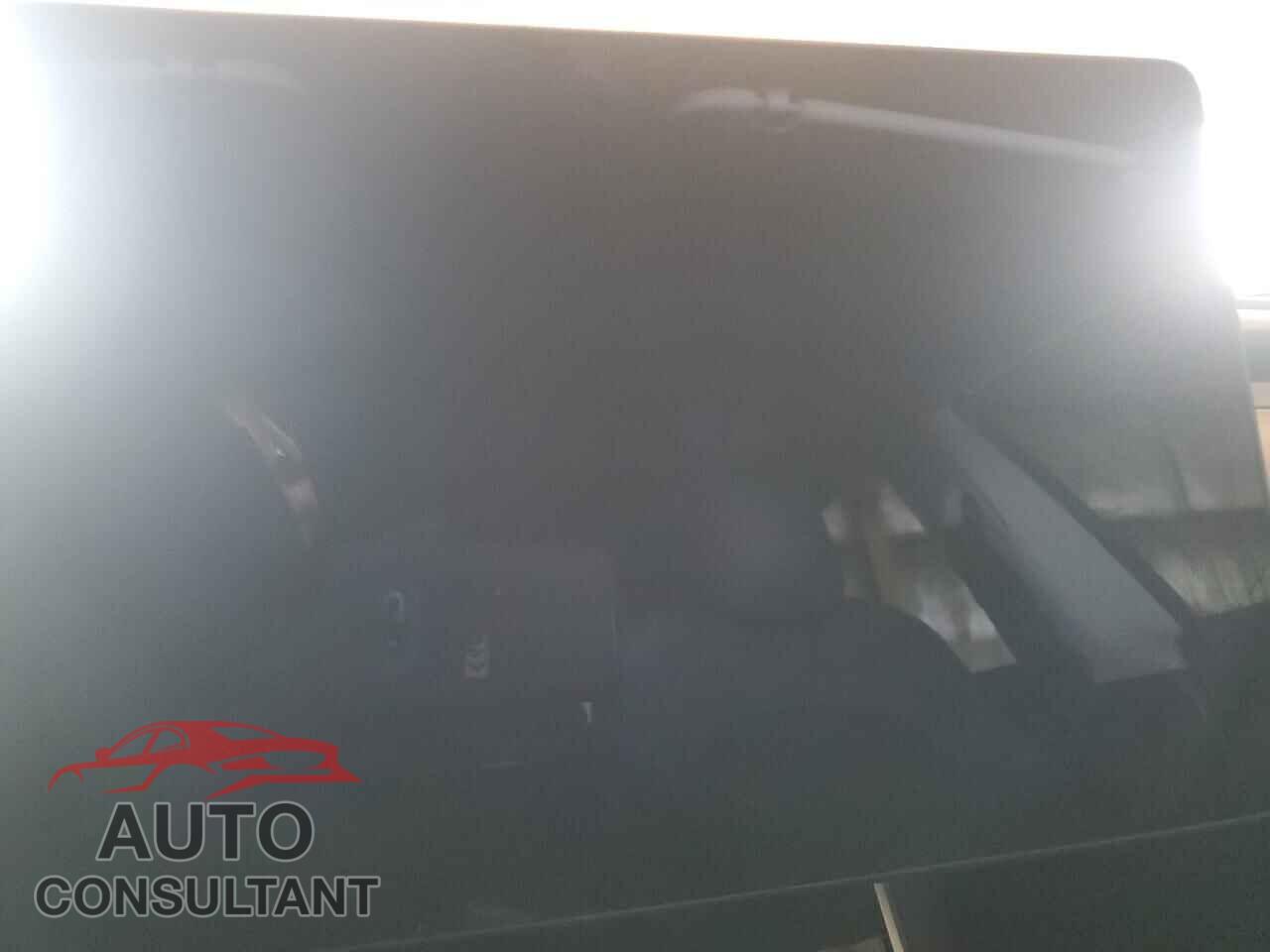 TESLA MODEL 3 2018 - 5YJ3E1EA1JF022050