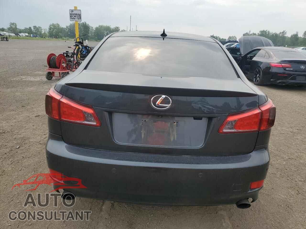LEXUS IS 2009 - JTHCK262792029457
