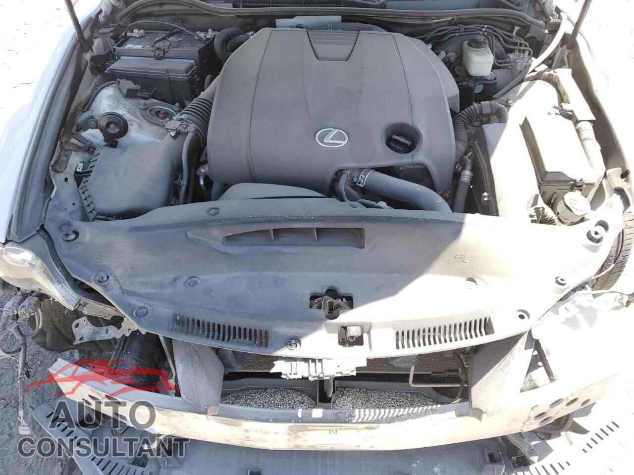 LEXUS IS 2014 - JTHBF1D21E5028732
