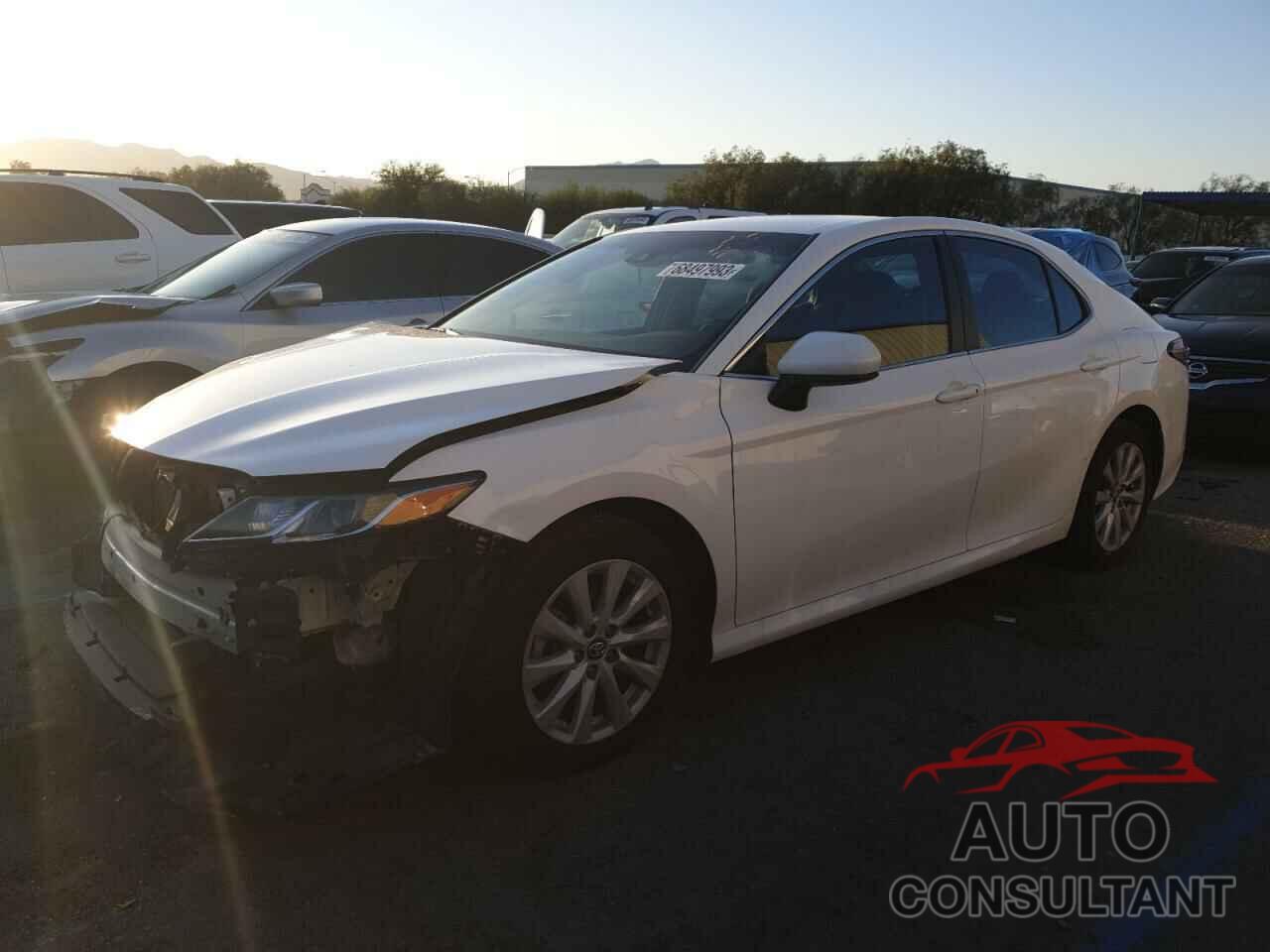 TOYOTA CAMRY 2018 - 4T1B11HK3JU550008
