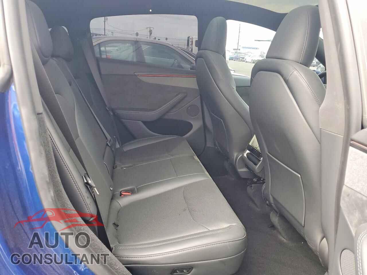 TESLA MODEL Y 2026 - 7SAYGDED3TF610145