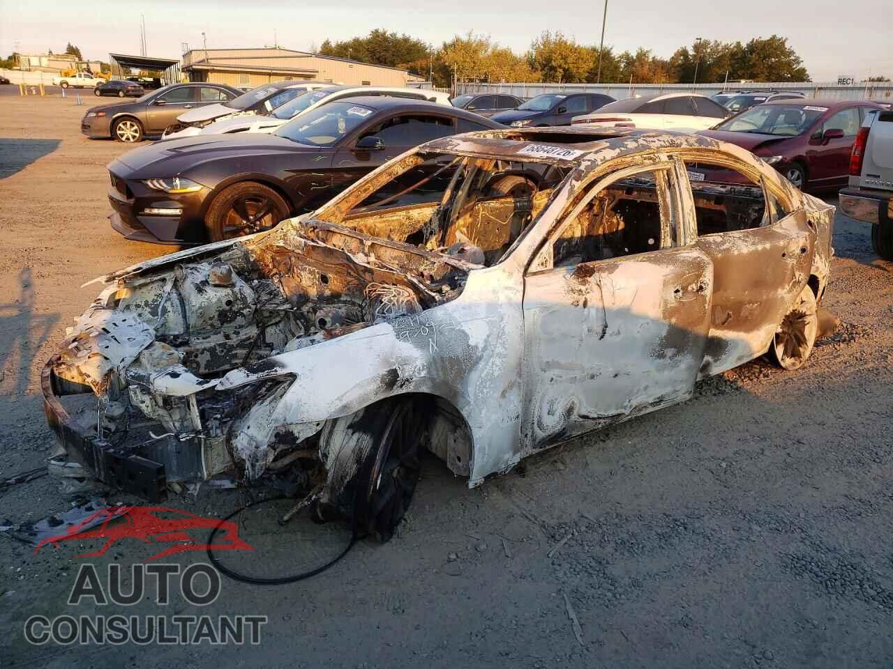 LEXUS IS 2014 - JTHBE1D28E5013437