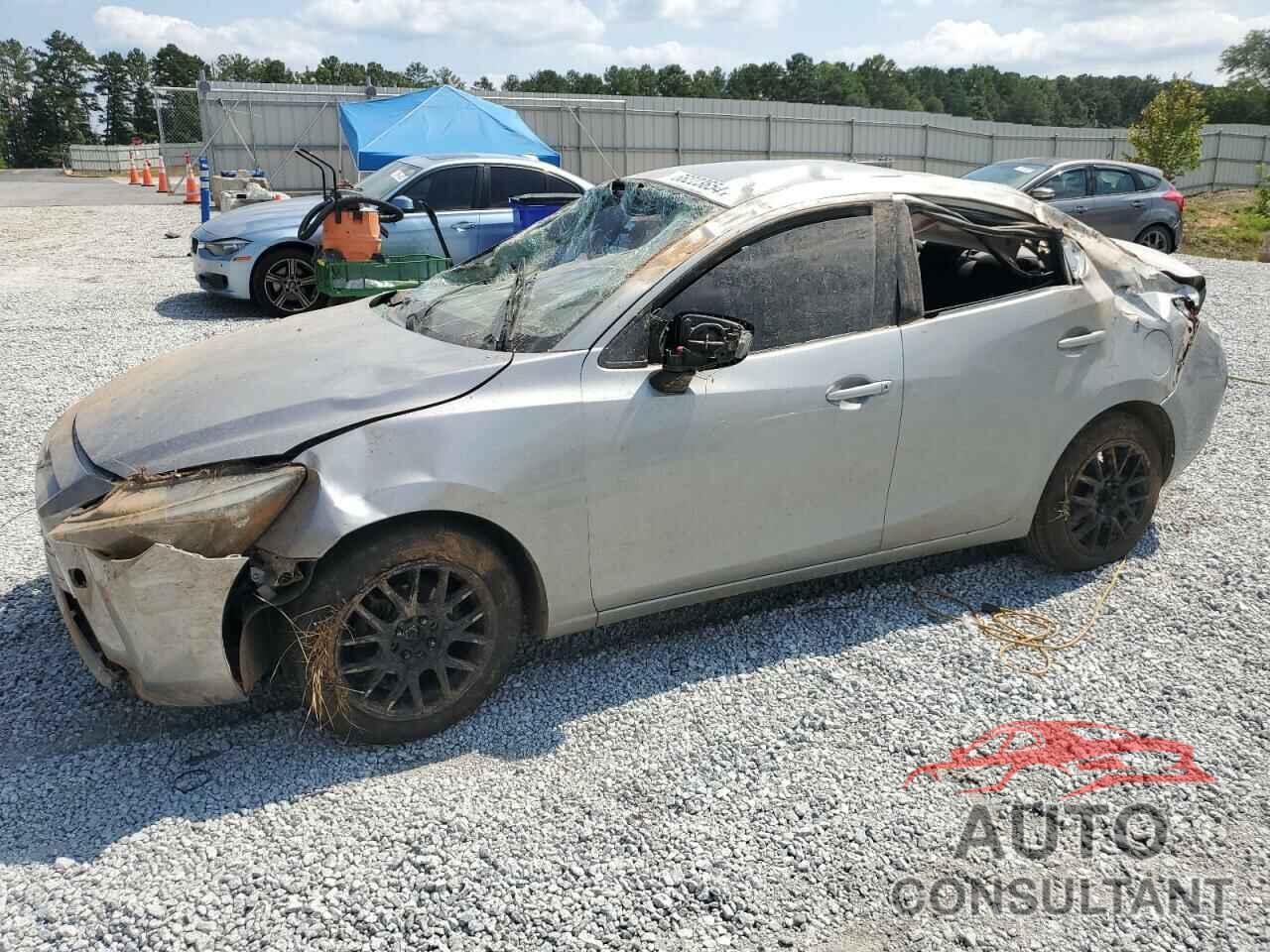TOYOTA SCION 2016 - 3MYDLBZV9GY111554