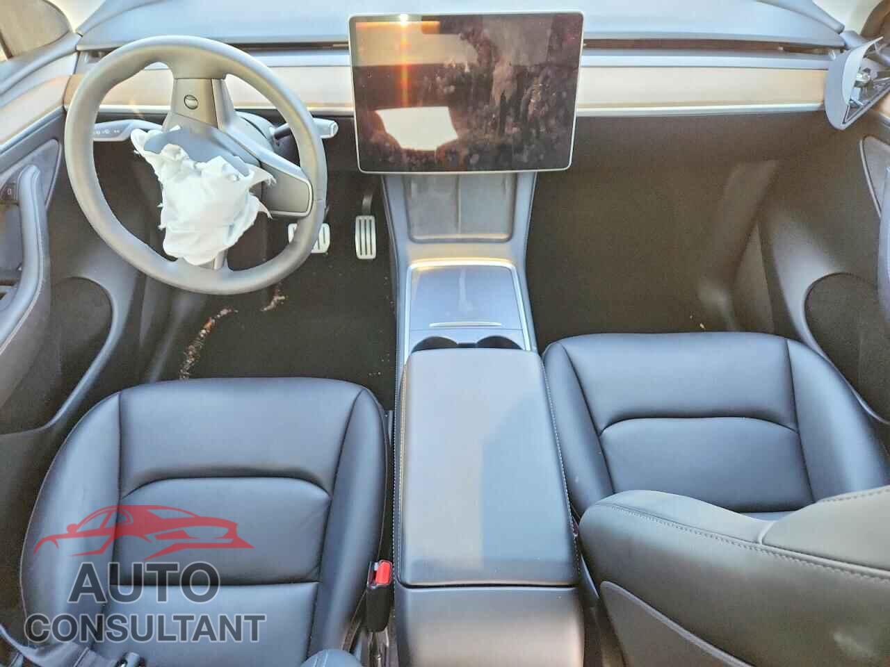 TESLA MODEL Y 2023 - 7SAYGDEF8PF783179