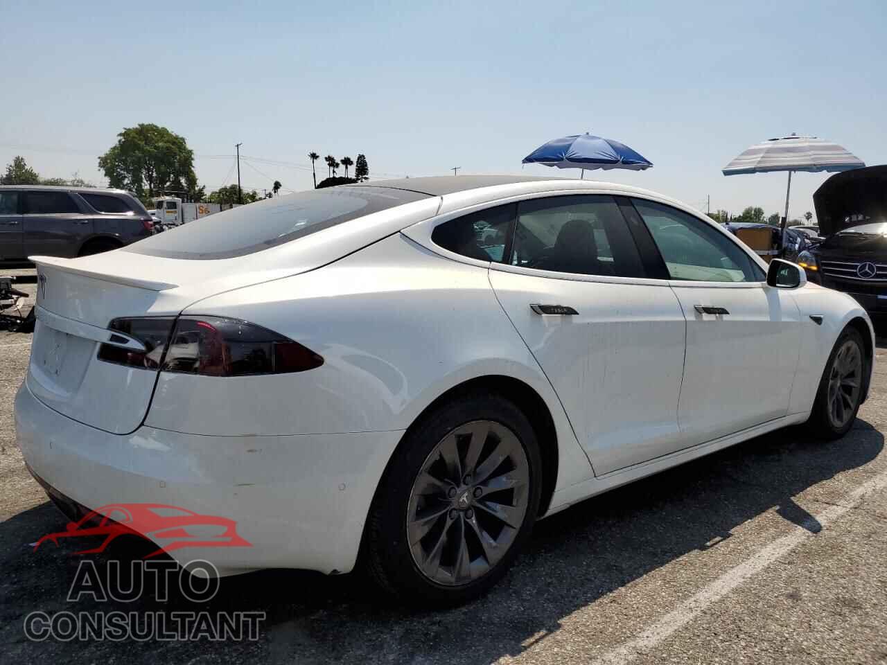 TESLA MODEL S 2018 - 5YJSA1E25JF247135