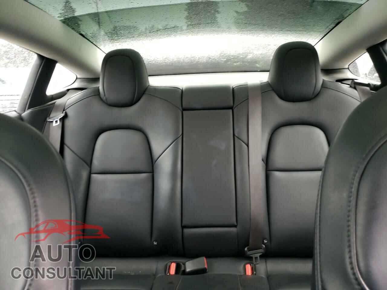 TESLA MODEL 3 2018 - 5YJ3E1EB4JF092053