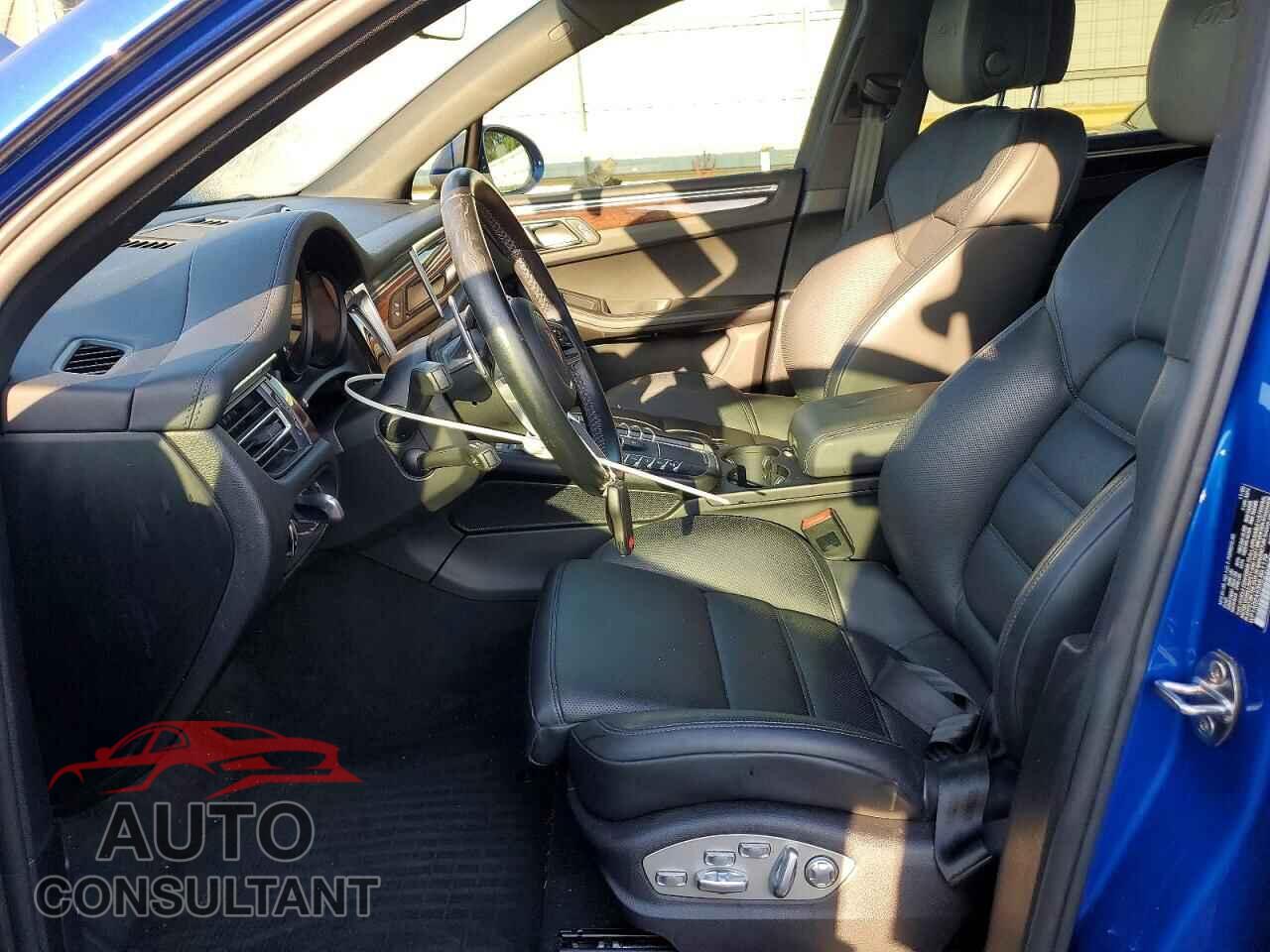 PORSCHE MACAN 2021 - WP1AG2A53MLB51178
