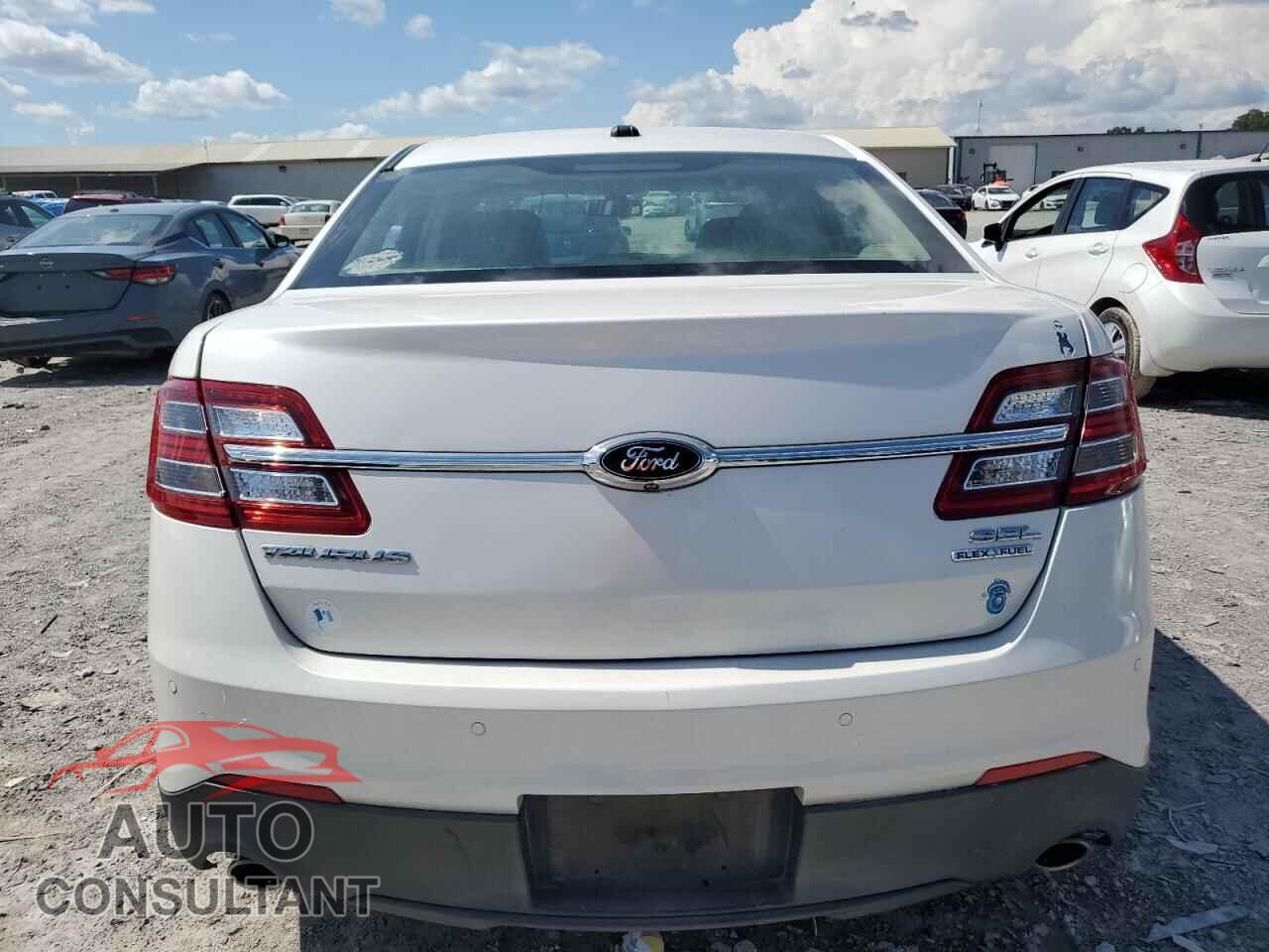 FORD TAURUS 2013 - 1FAHP2E86DG206015