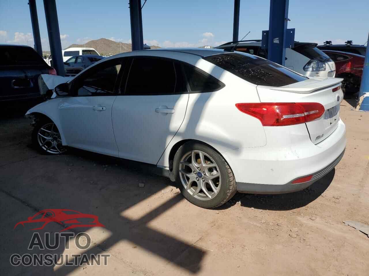 FORD FOCUS 2015 - 1FADP3F20FL221666