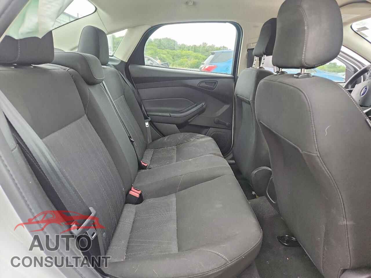 FORD FOCUS 2015 - 1FADP3E2XFL366764