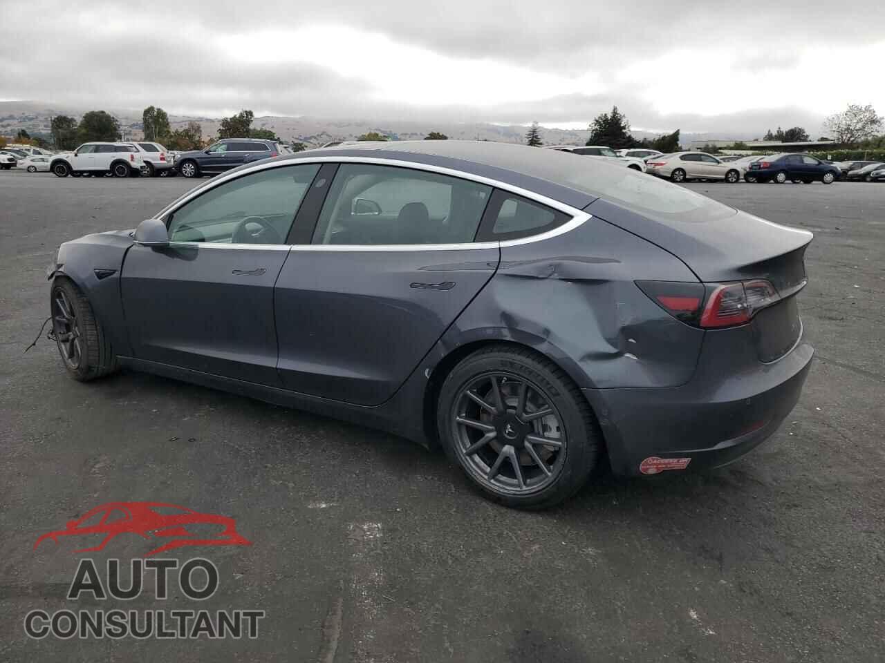 TESLA MODEL 3 2018 - 5YJ3E1EA2JF045577