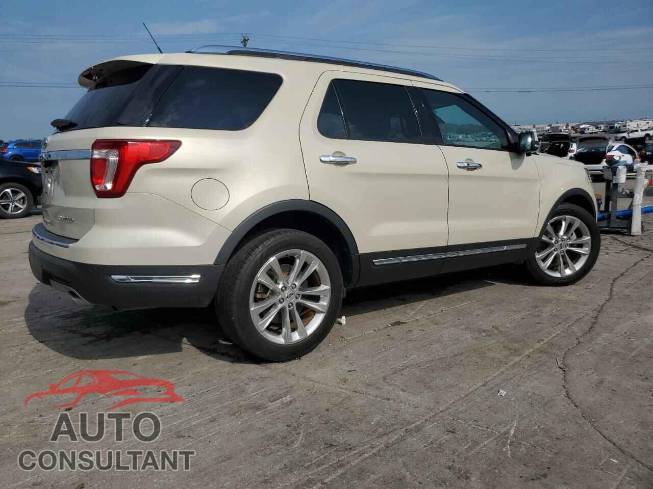 FORD EXPLORER 2018 - 1FM5K7F85JGC80945