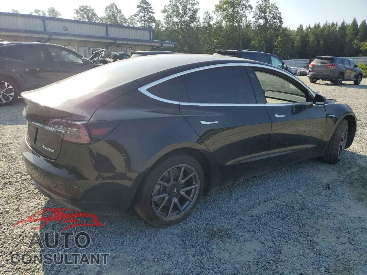 TESLA MODEL 3 2019 - 5YJ3E1EB8KF385567
