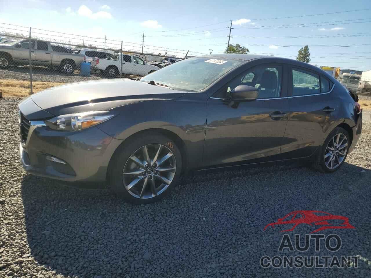 MAZDA 3 2018 - 3MZBN1V32JM172299