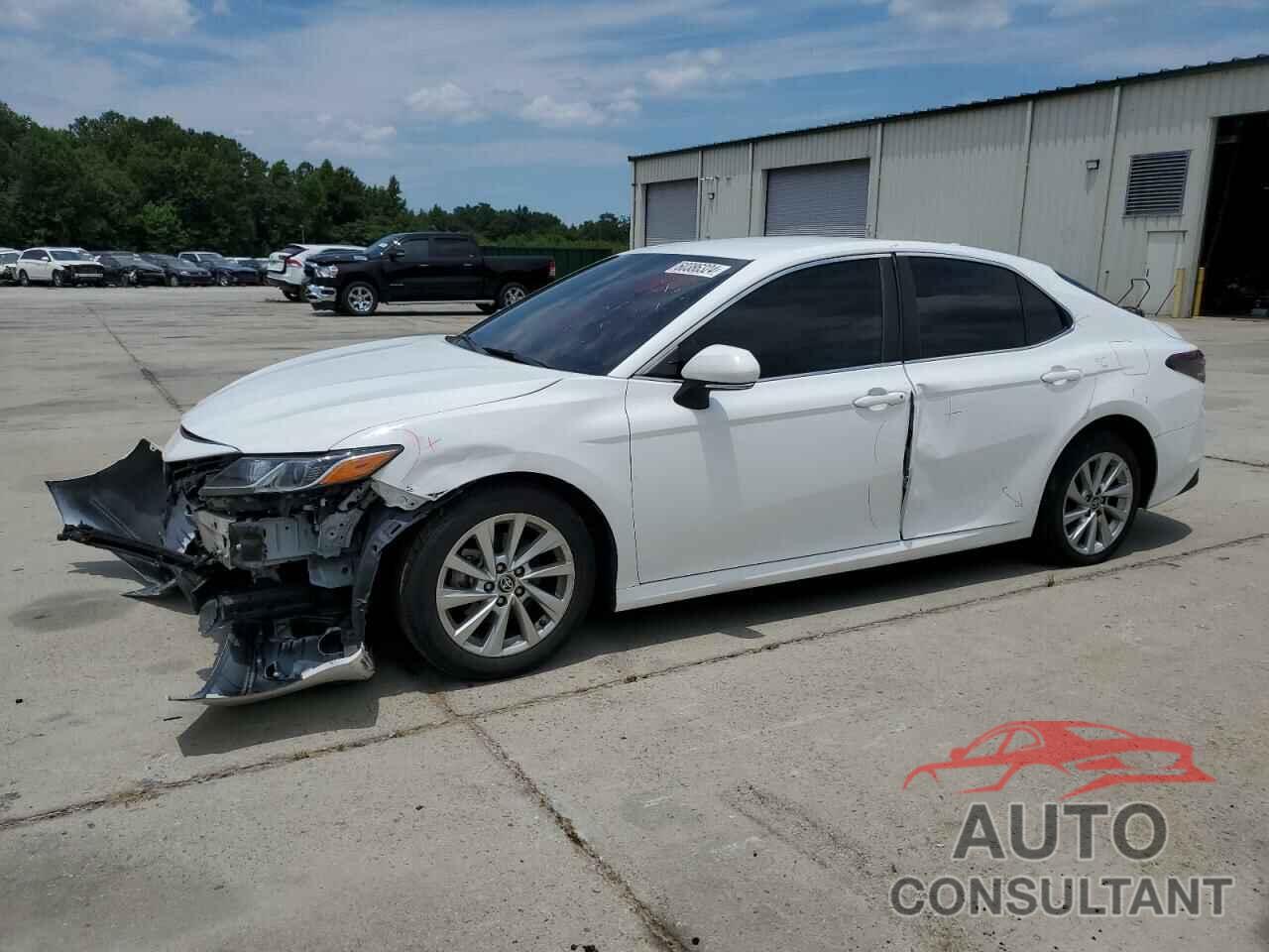 TOYOTA CAMRY 2021 - 4T1R11AK5MU537712