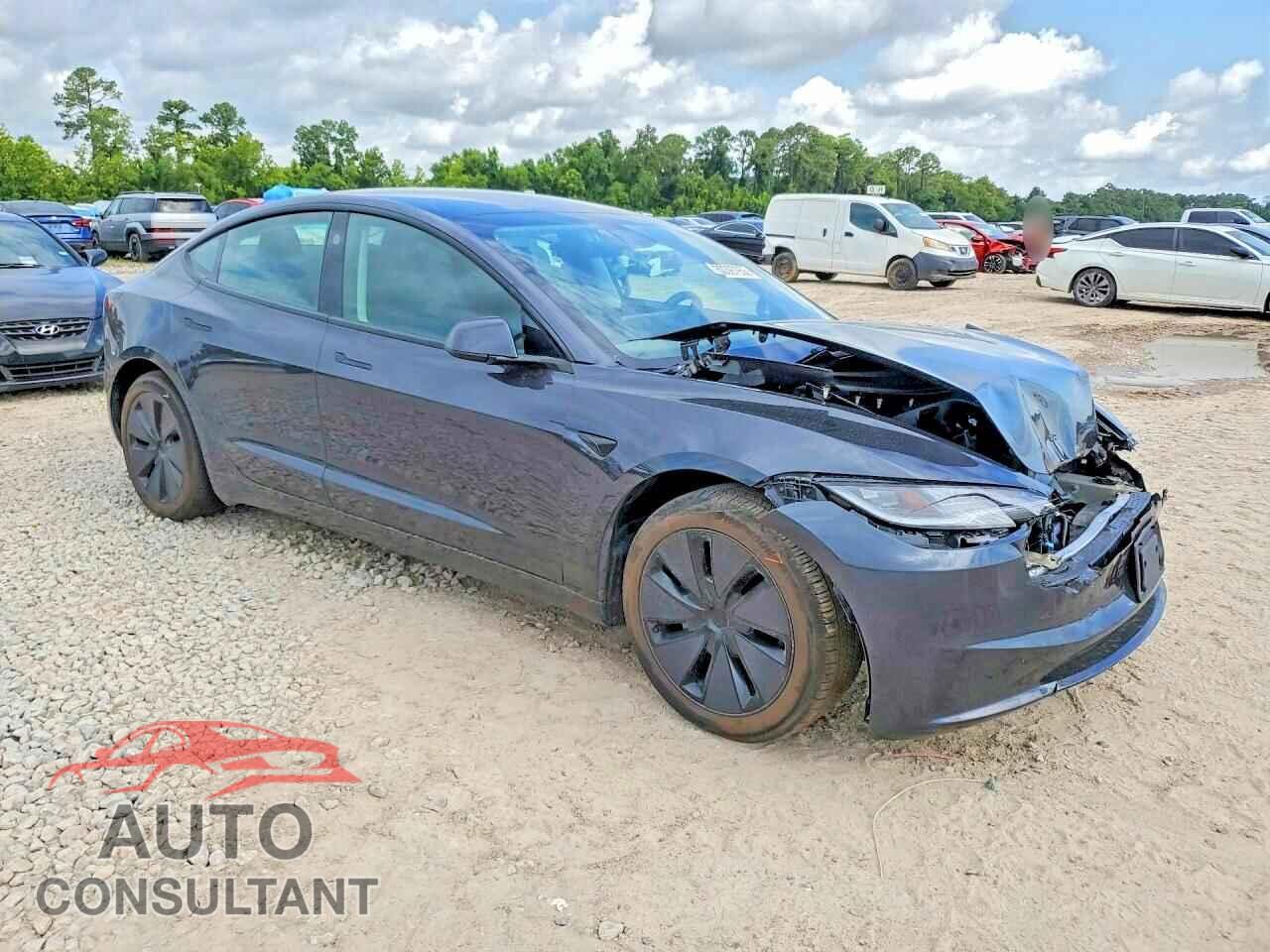TESLA MODEL 3 2026 - 5YJ3E1EA4TF147630