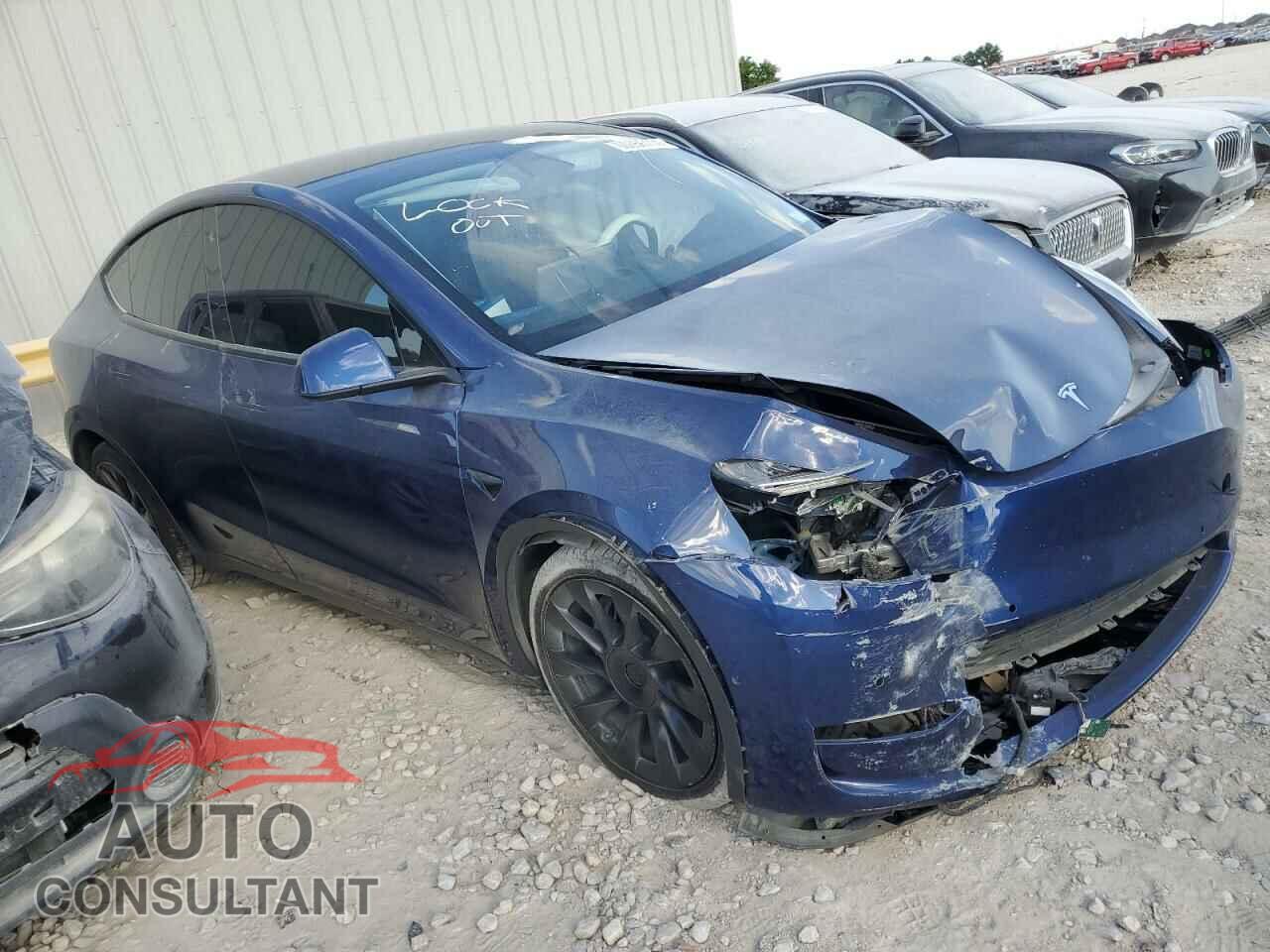 TESLA MODEL Y 2021 - 5YJYGDEEXMF253571