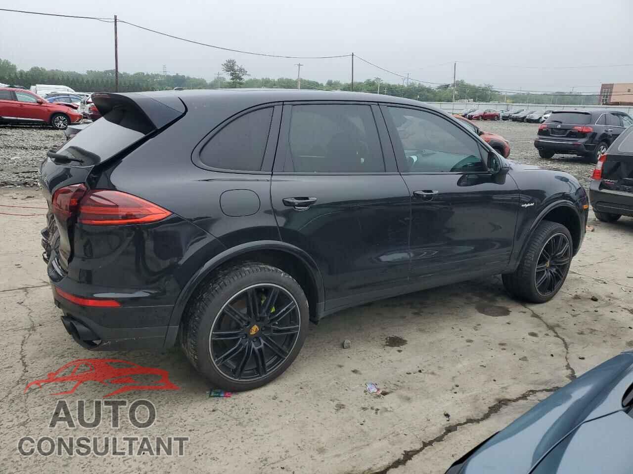 PORSCHE CAYENNE 2018 - WP1AE2A27JLA71504
