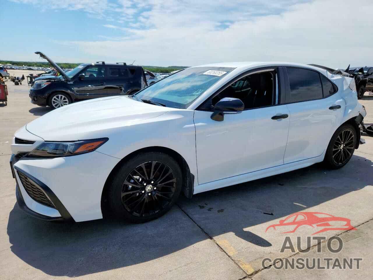 TOYOTA CAMRY 2022 - 4T1G11AK4NU030647
