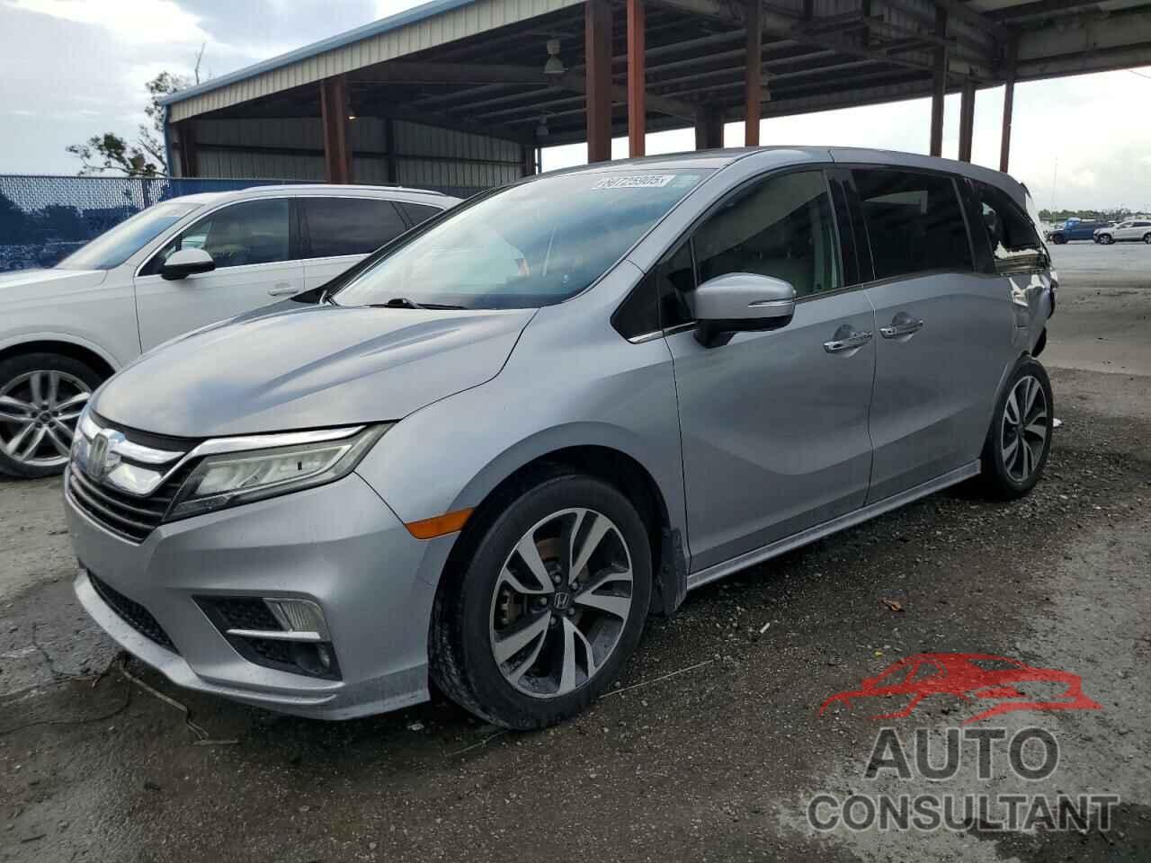 HONDA ODYSSEY 2018 - 5FNRL6H94JB013762
