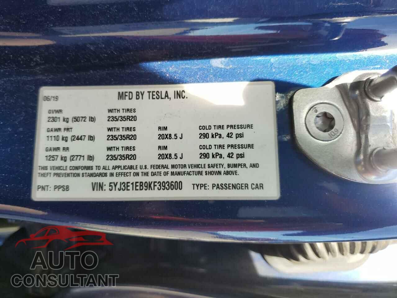 TESLA MODEL 3 2019 - 5YJ3E1EB9KF393600