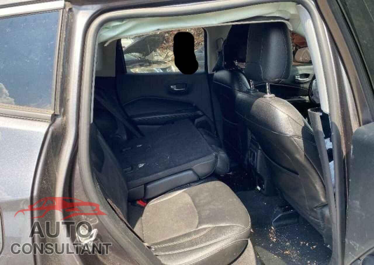JEEP COMPASS 2018 - 3C4NJDBB6JT483488
