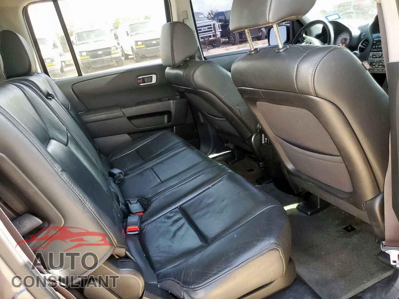 HONDA PILOT 2015 - 5FNYF3H59FB032507
