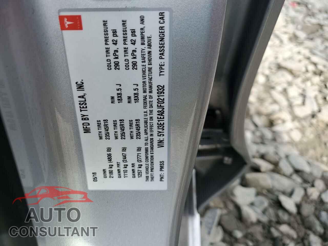 TESLA MODEL 3 2018 - 5YJ3E1EA8JF021932