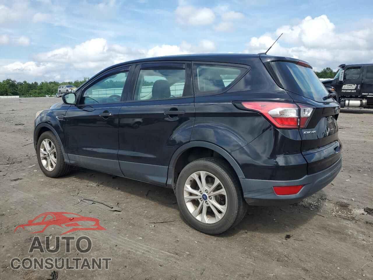 FORD ESCAPE 2017 - 1FMCU0F7XHUC19795