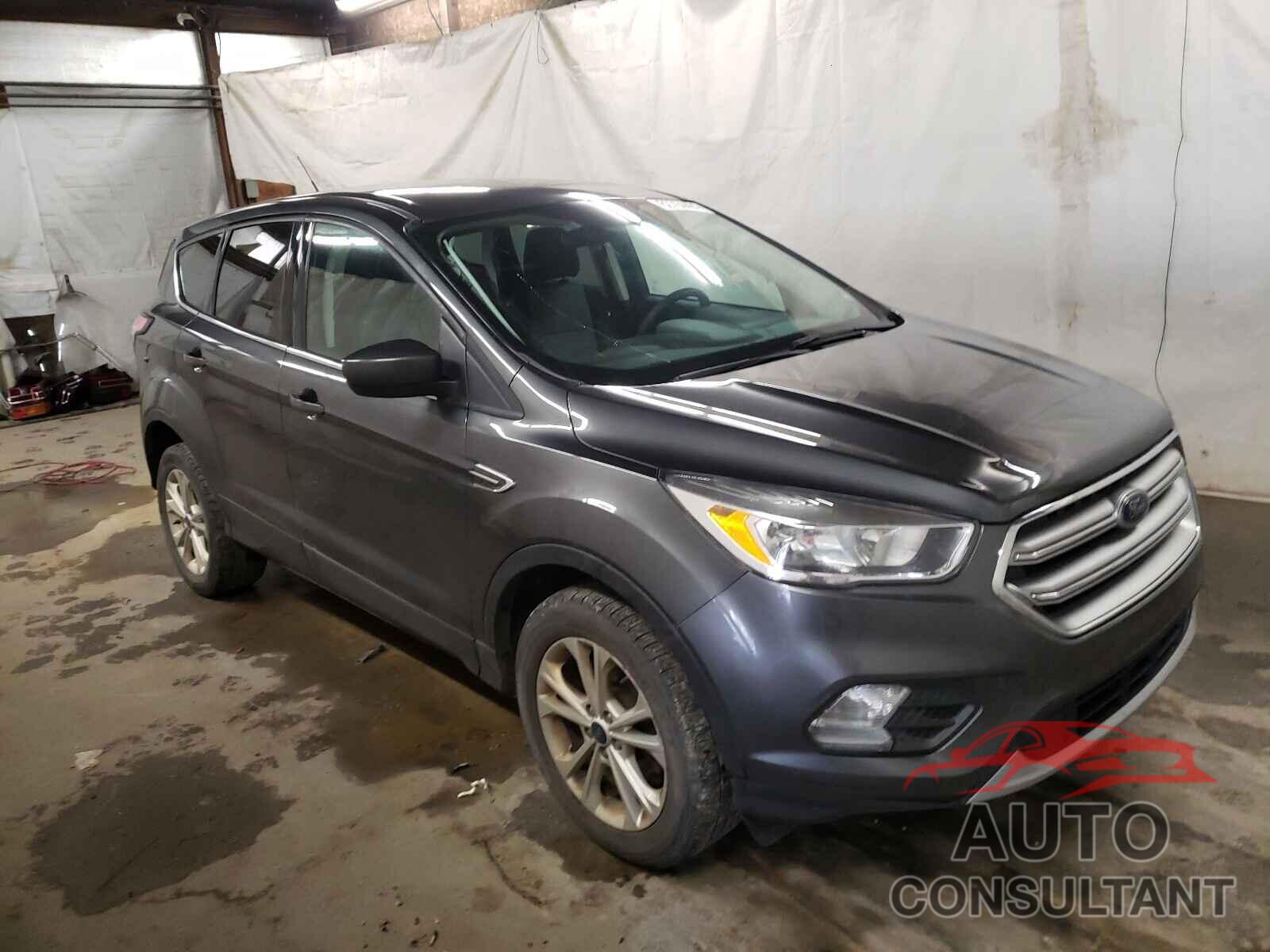 FORD ESCAPE 2017 - 1FMCU9GD5HUD91953