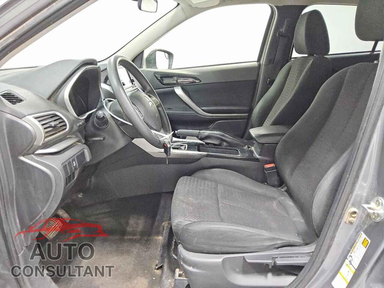 MITSUBISHI ECLIPSE 2019 - JA4AT3AA1KZ010128