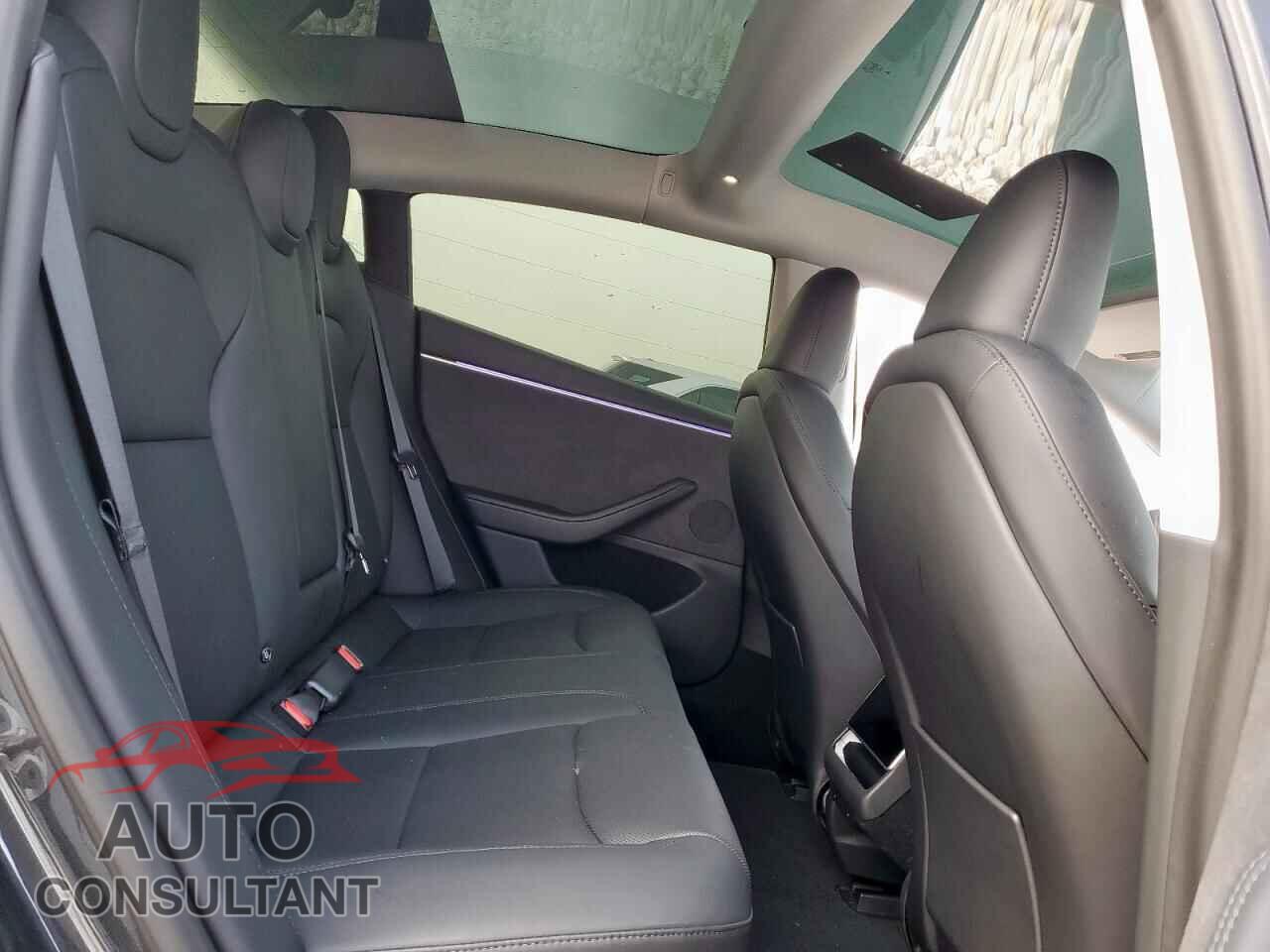 TESLA MODEL 3 2024 - 5YJ3E1EB5RF814626