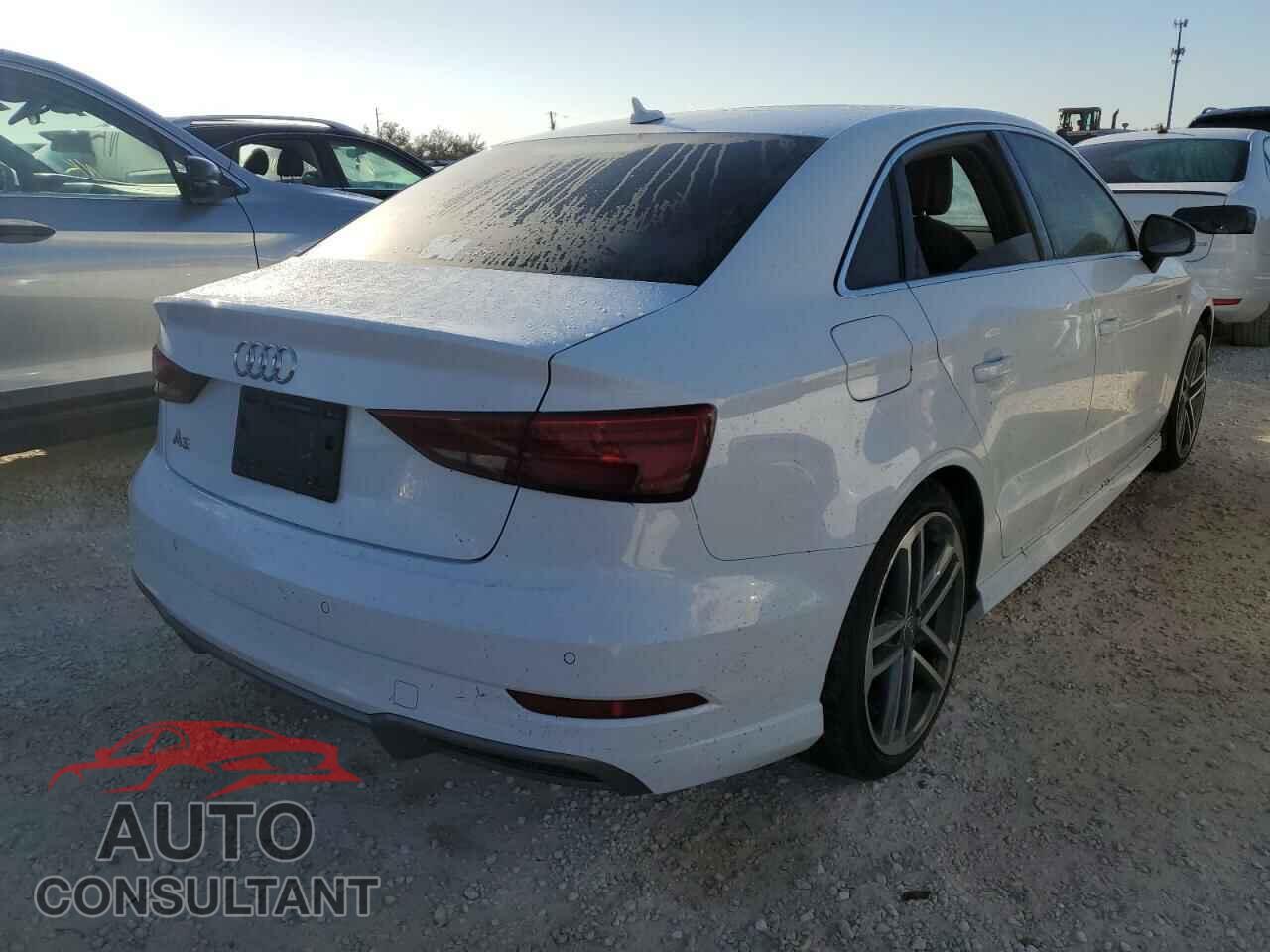 AUDI A3 2017 - WAUGUGFF6H1043154