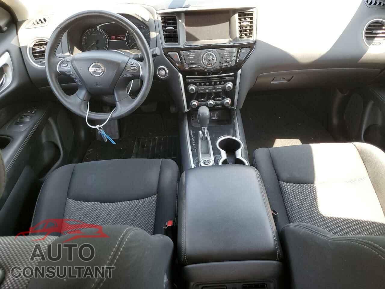NISSAN PATHFINDER 2019 - 5N1DR2MM5KC579449