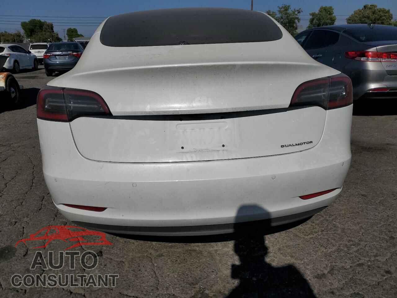 TESLA MODEL 3 2018 - 5YJ3E1EB2JF085313