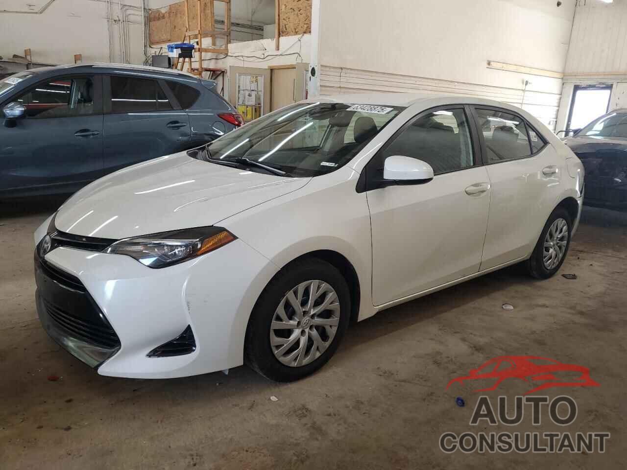 TOYOTA COROLLA 2018 - 5YFBURHE9JP750036