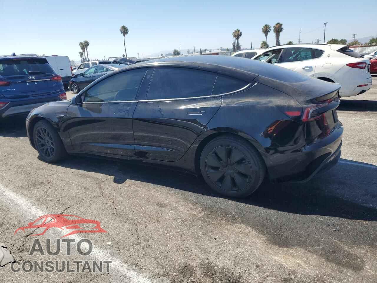 TESLA MODEL 3 2025 - 5YJ3E1EA4SF900006