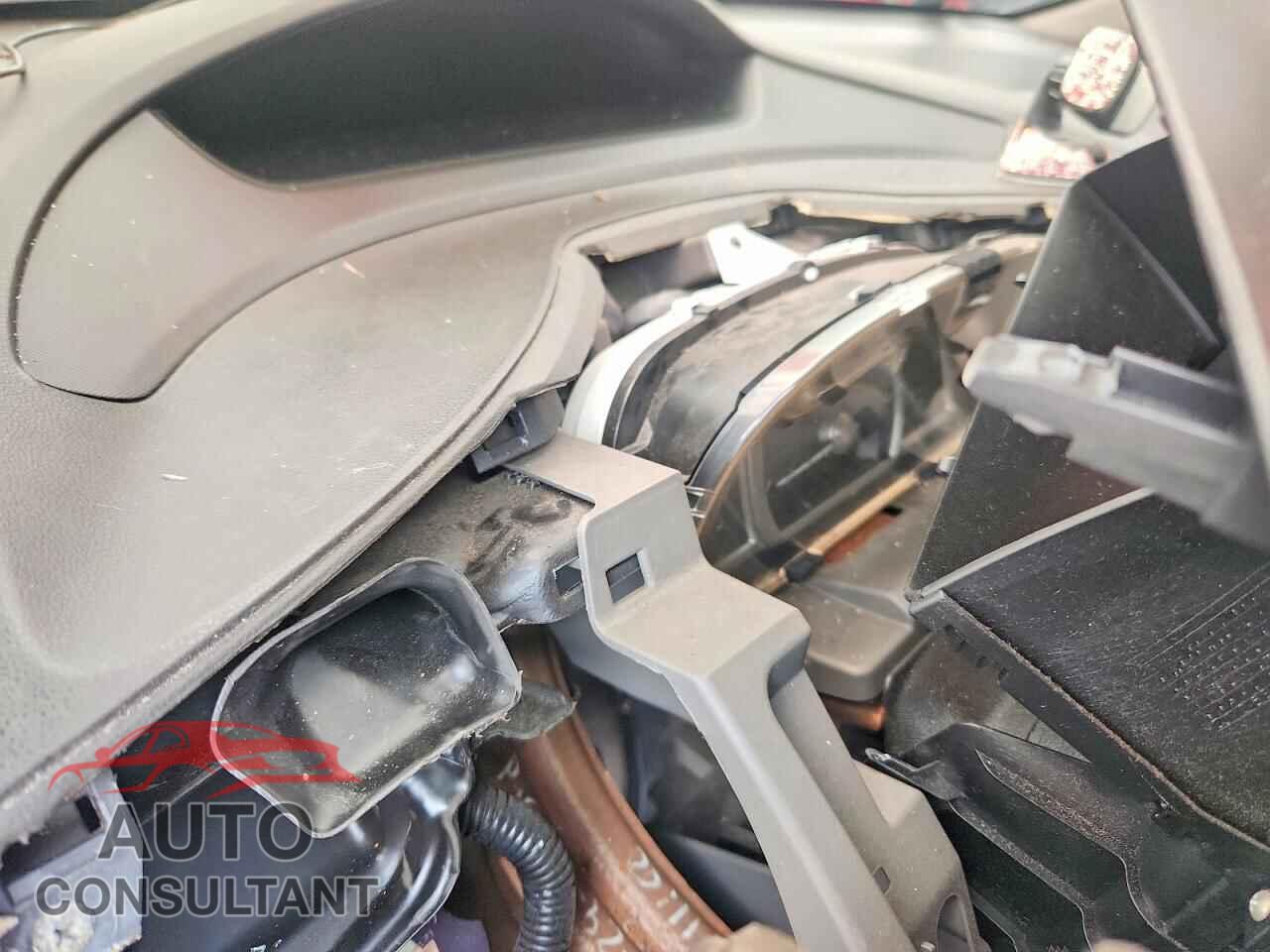 HONDA CIVIC 2011 - 19XFA1F53BE025128