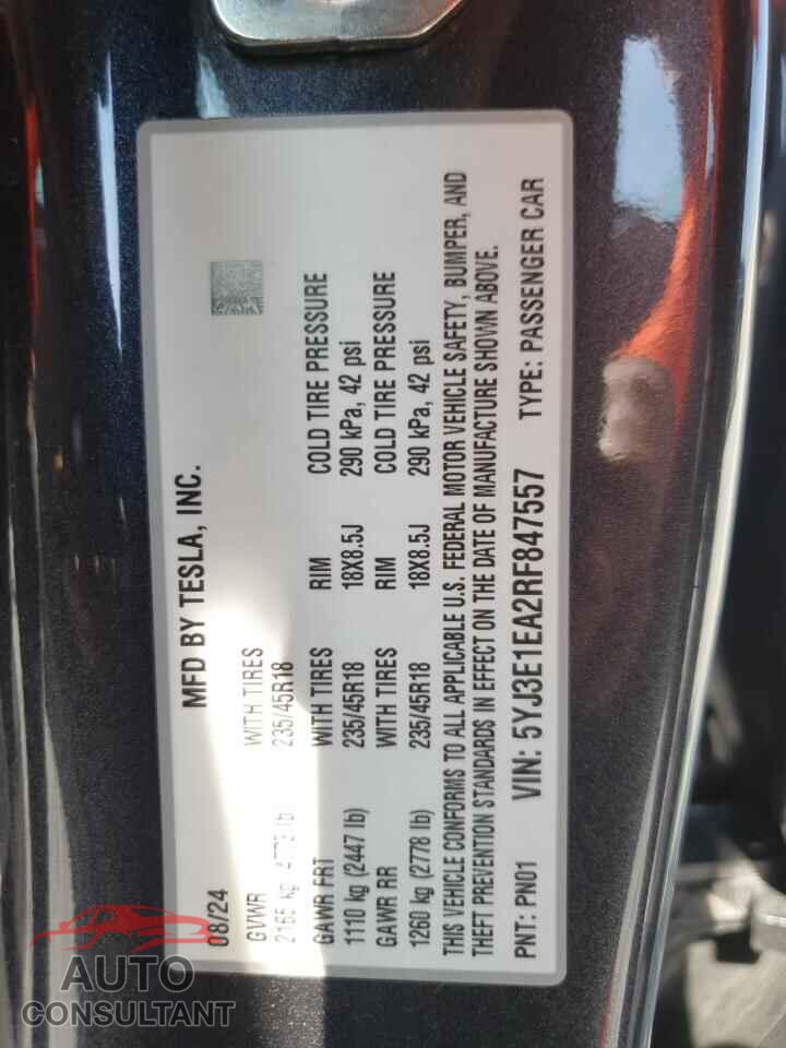 TESLA MODEL 3 2024 - 5YJ3E1EA2RF847557