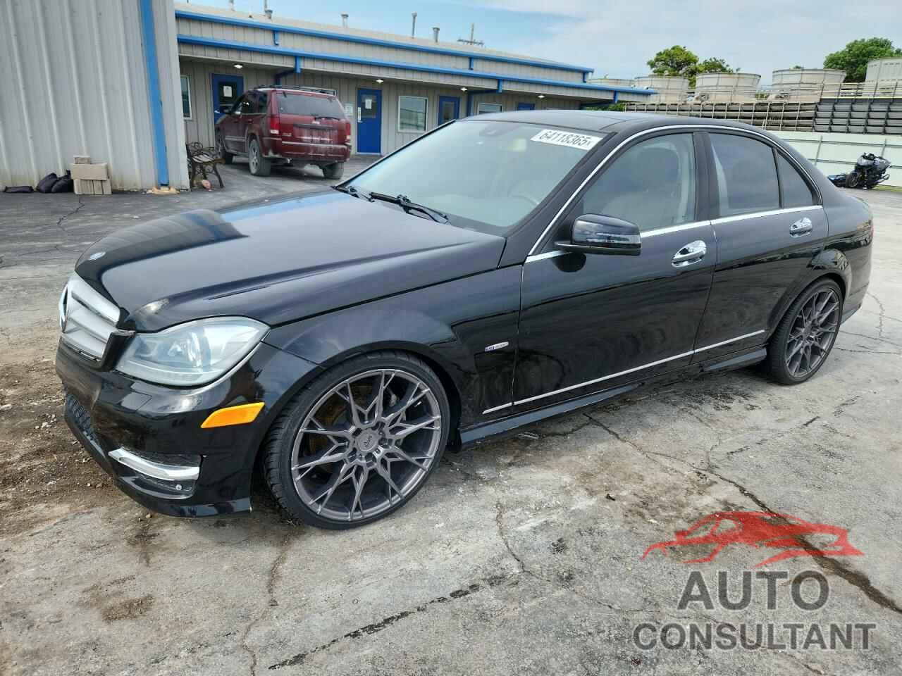 MERCEDES-BENZ C-CLASS 2012 - WDDGF5HB1CR201167