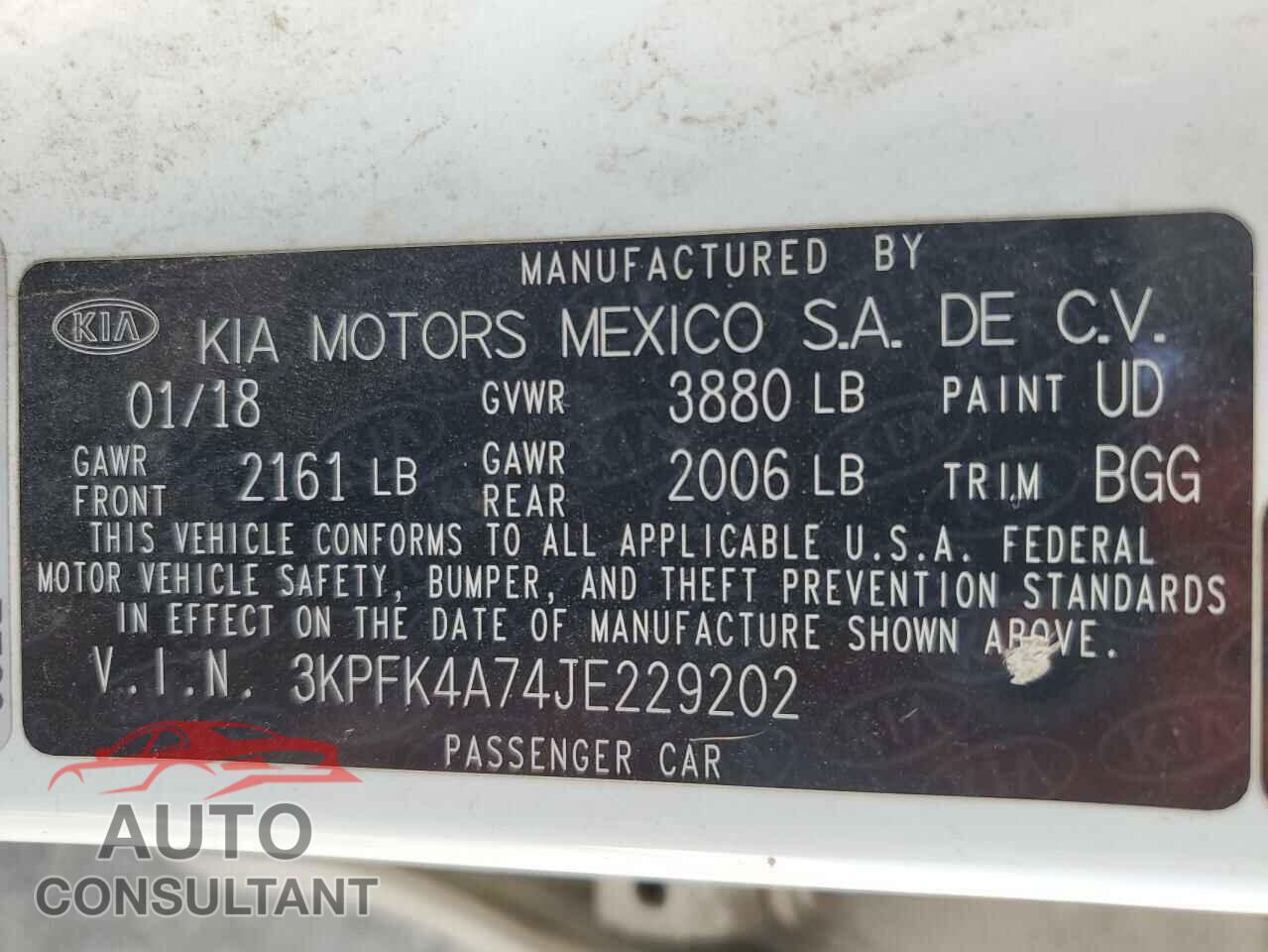 KIA FORTE 2018 - 3KPFK4A74JE229202