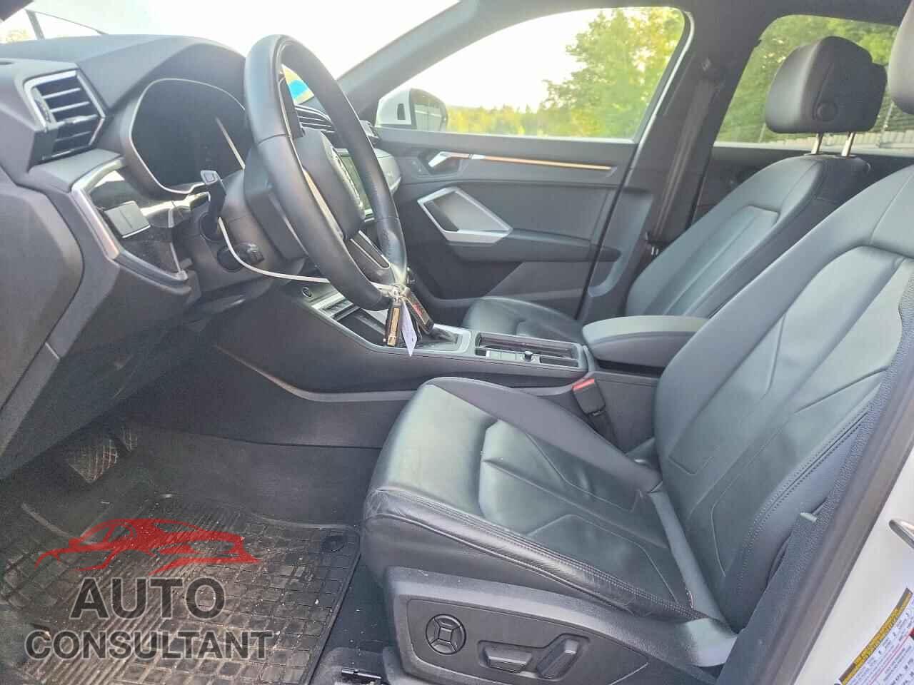 AUDI Q3 2023 - WA1DECF36P1069344