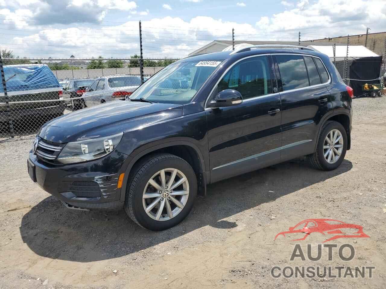VOLKSWAGEN TIGUAN 2017 - WVGSV7AX9HK024565
