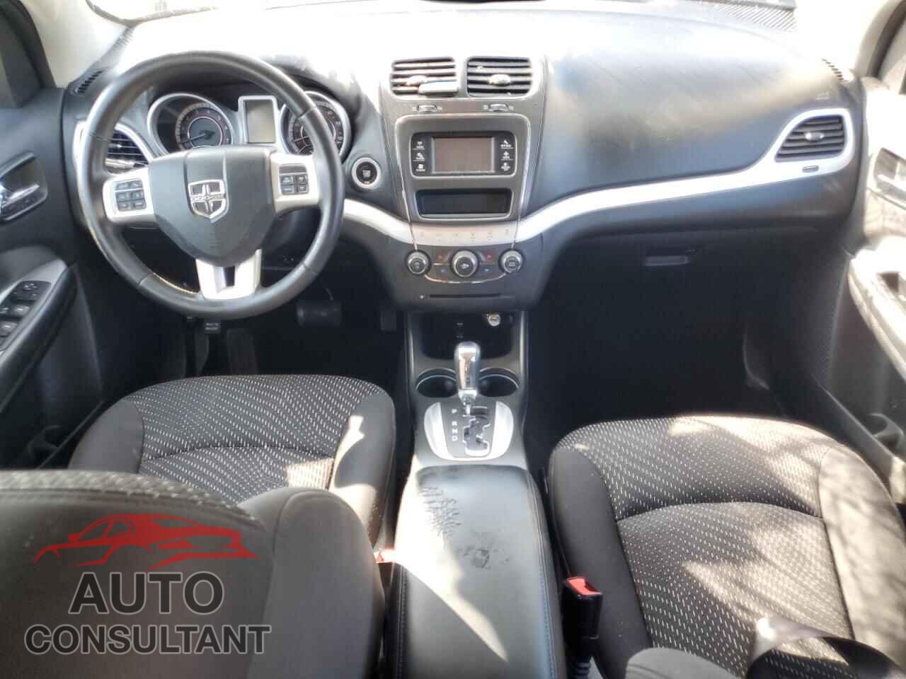 DODGE JOURNEY 2017 - 3C4PDCBB2HT582829