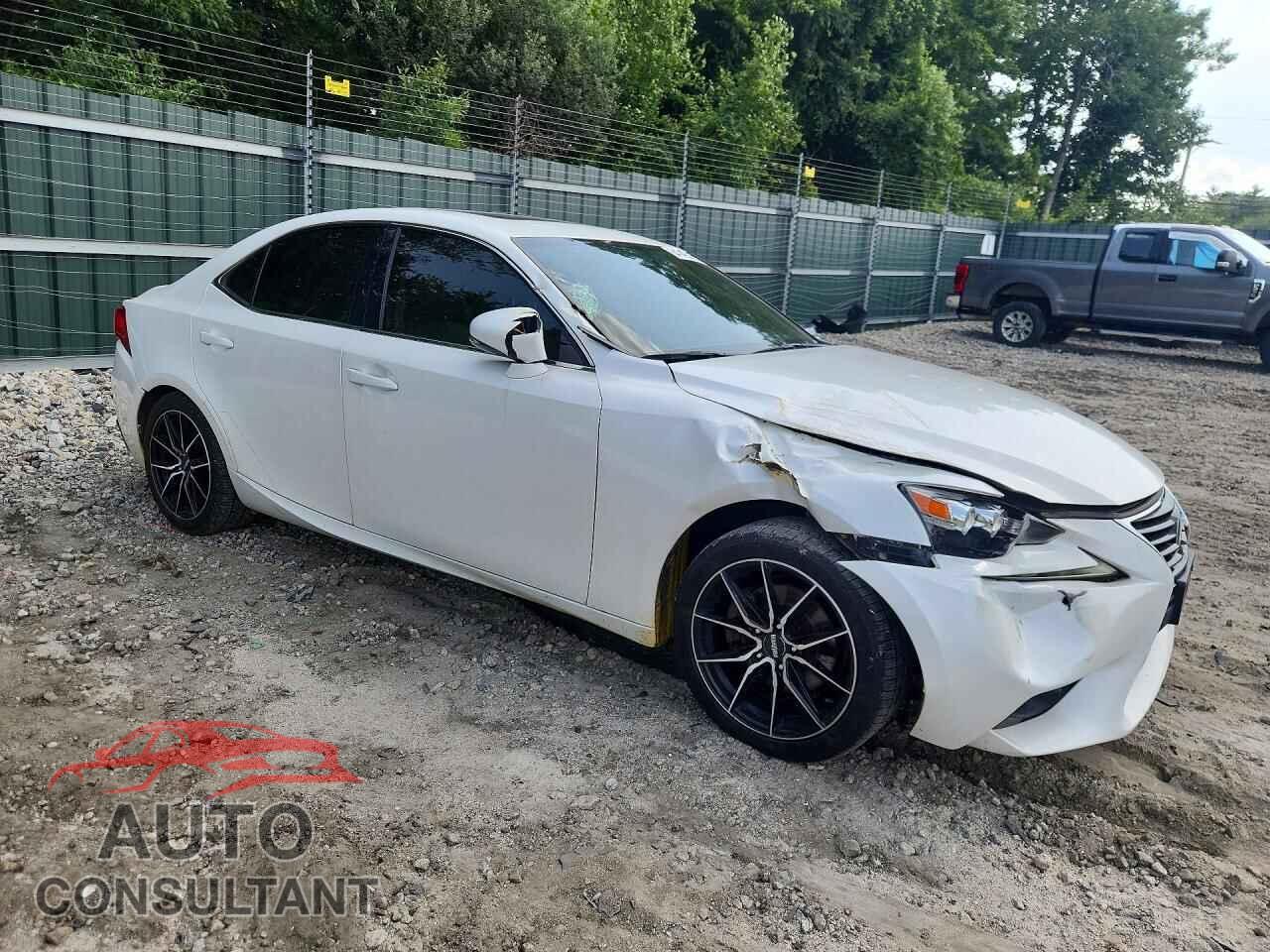 LEXUS IS 2014 - JTHCF1D21E5014740