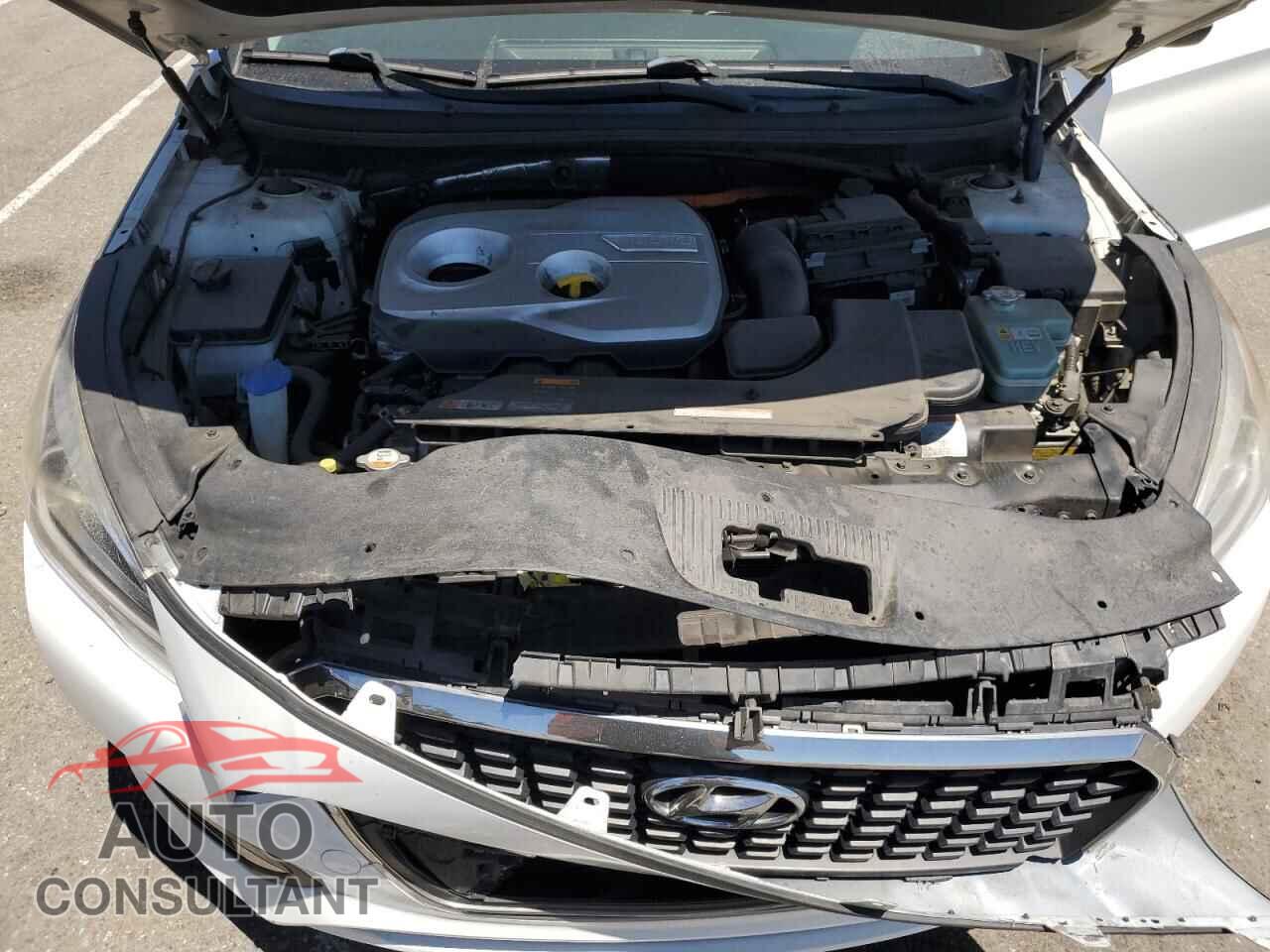 HYUNDAI SONATA 2017 - KMHE34L11HA048021