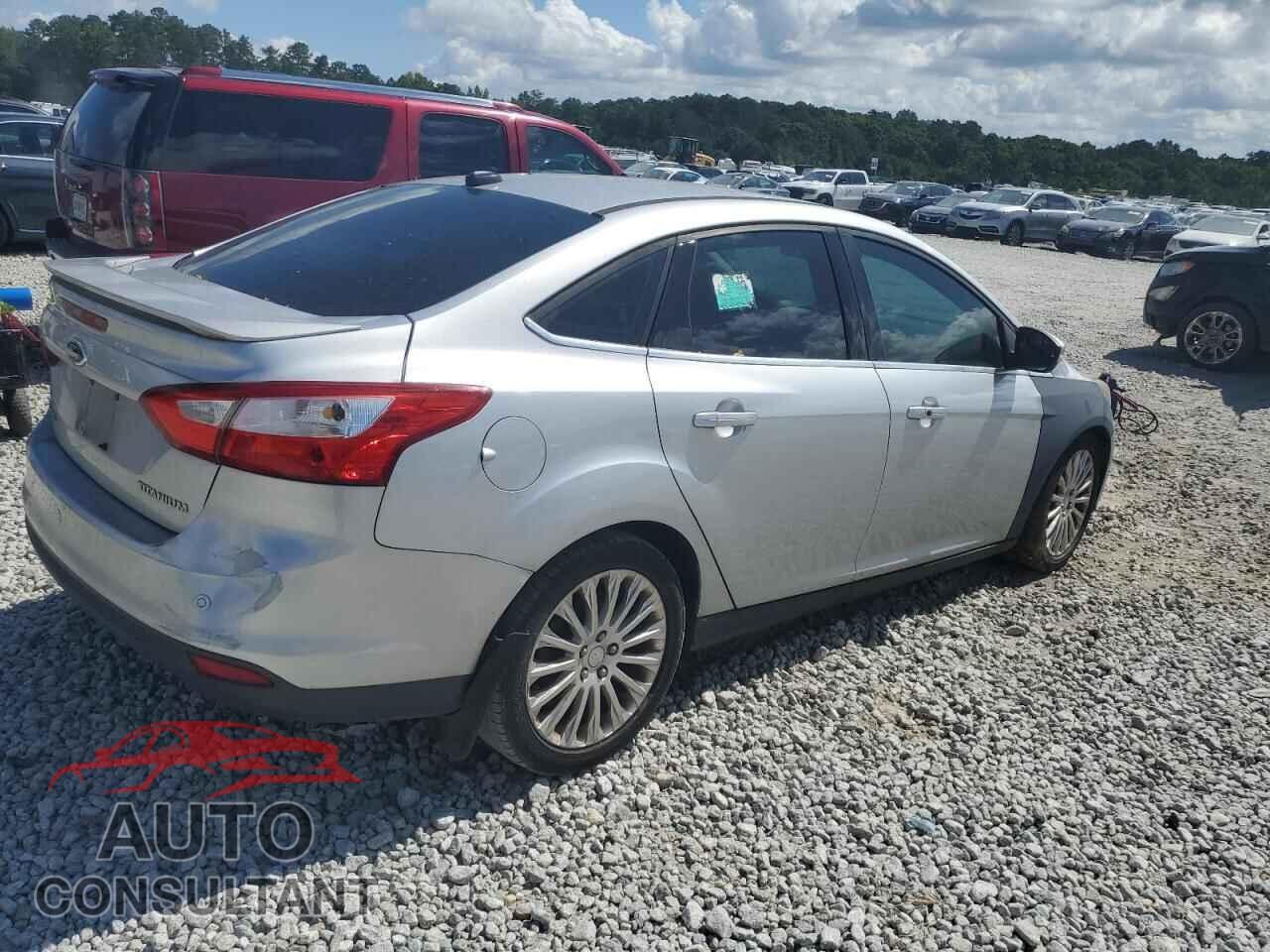 FORD FOCUS 2012 - 1FAHP3J25CL213938