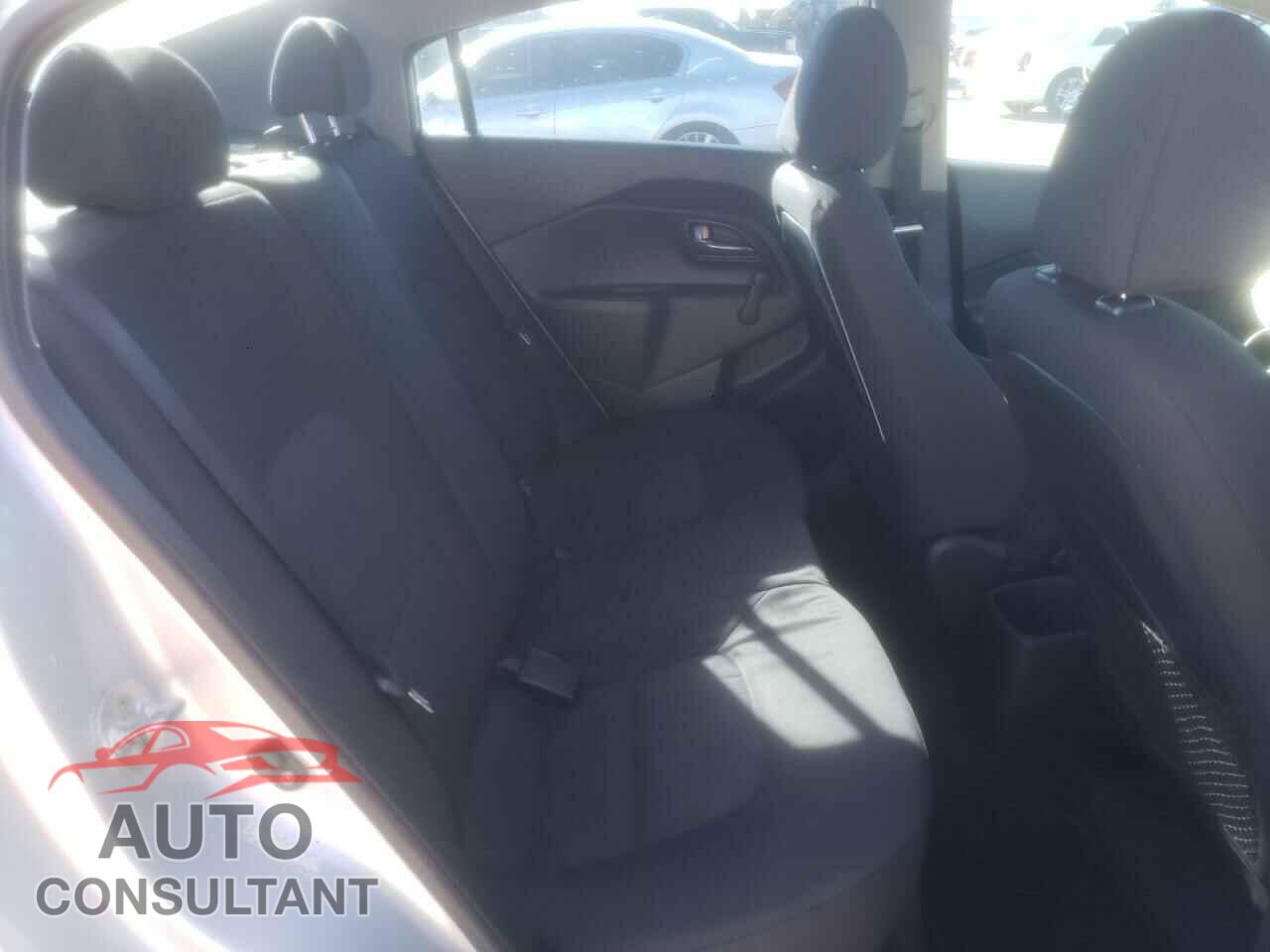 KIA RIO 2016 - KNADM4A33G6608024